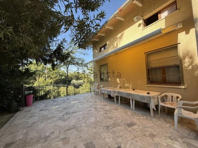 Casa in vendita a Marche, Macerata