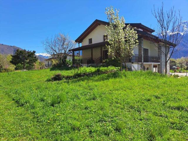 Casa in vendita a Sorico, Lombardia