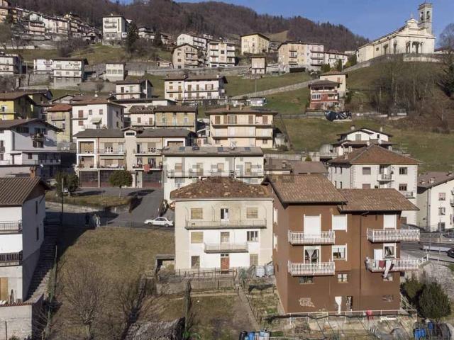 Casa in vendita a Gorno, Lombardia