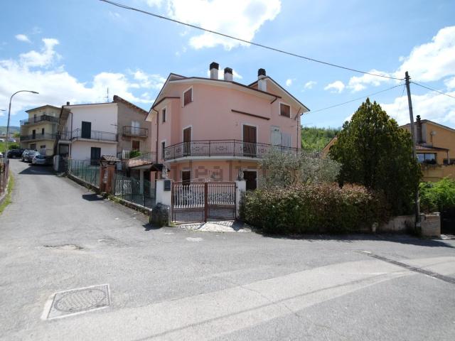 Casa in vendita a Petrella Salto, Lazio