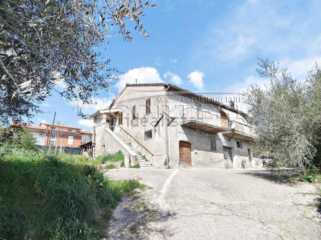 Casa in vendita a Villa Pitignano, Cenerente