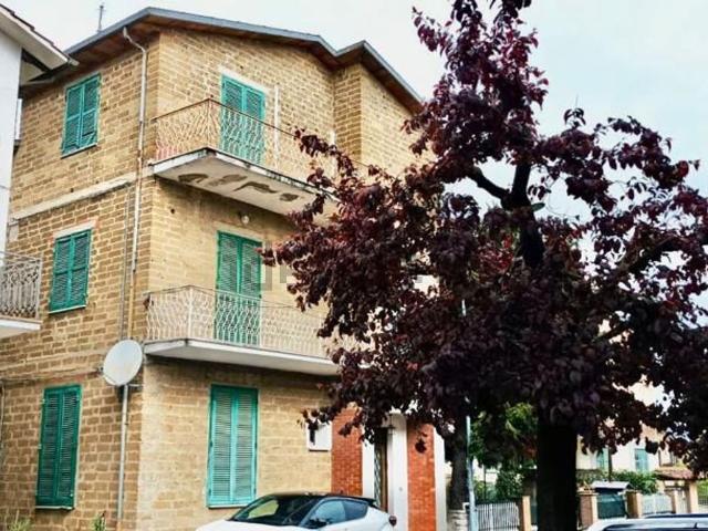 Casa in vendita a Bettona, Umbria