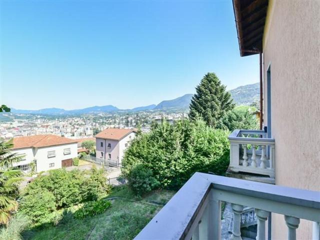 Casa in vendita a Sagnino, Como