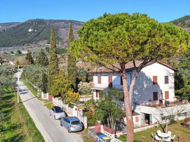 Casa in vendita a Spello, Umbria