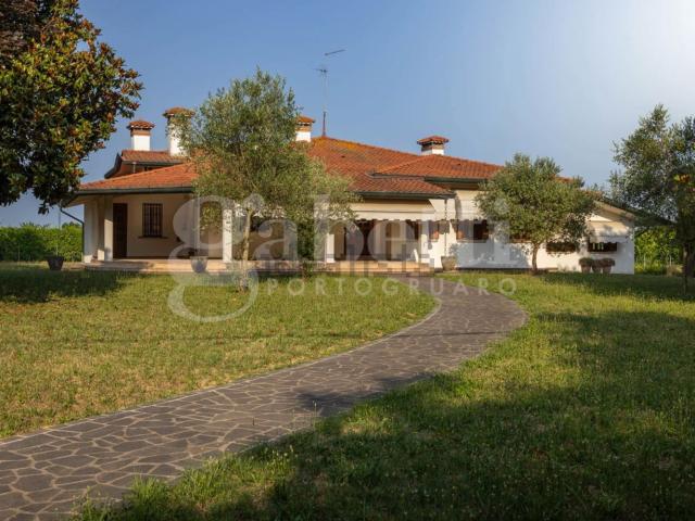 Casa in vendita a Portogruaro, Veneto