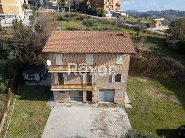 Casa in vendita a Montottone, Fermo