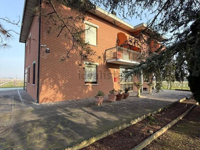 Casa in vendita a Unione Comuni Modenesi Area Nord, Cavezzo