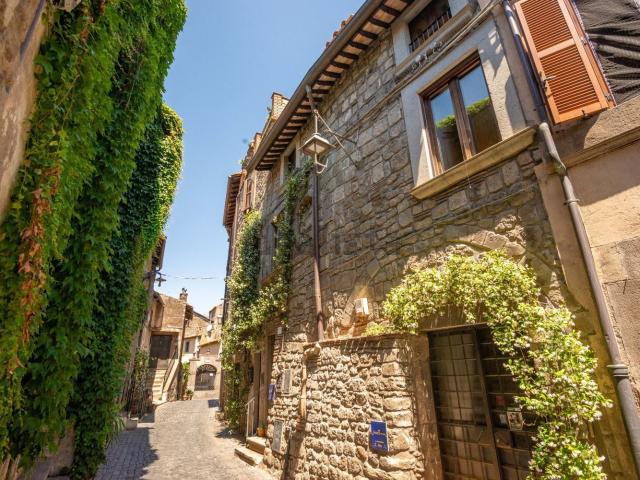 Casa in vendita a San Pellegrino, Viterbo