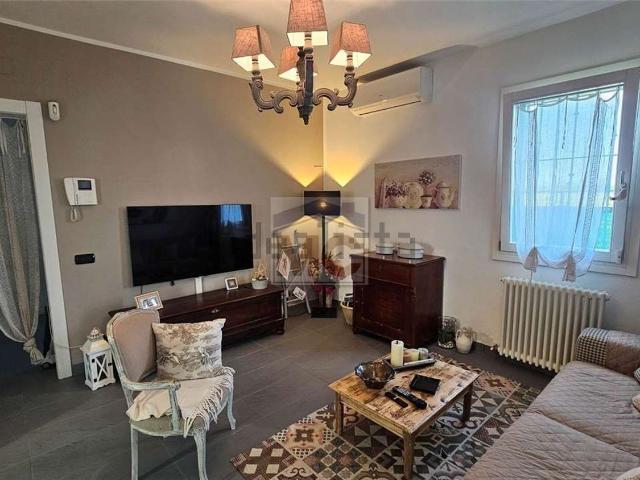 Casa in vendita a Tresinaro - Secchia, Re