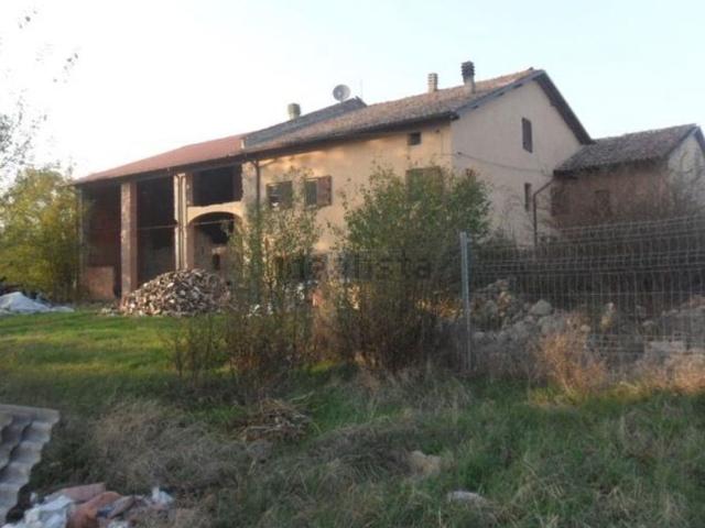 Casa in vendita a Colline Matildiche, Re