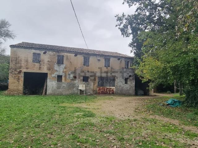 Casa in vendita a Pirano Alto, Marche