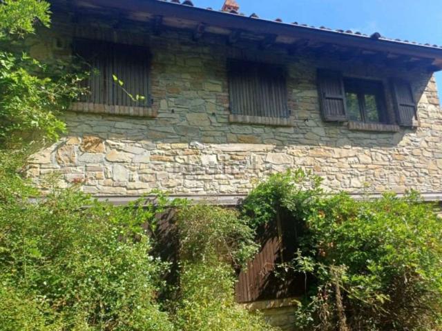 Casa in vendita a Vernasca, Reggio Emilia