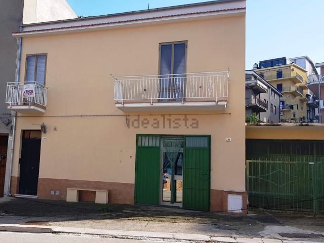 Casa in vendita a Montenero di Bisaccia, Molise
