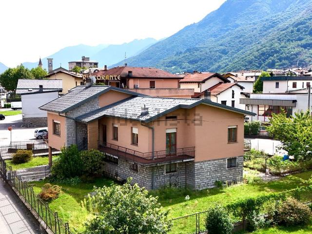 Casa in vendita a Delebio, Lombardia