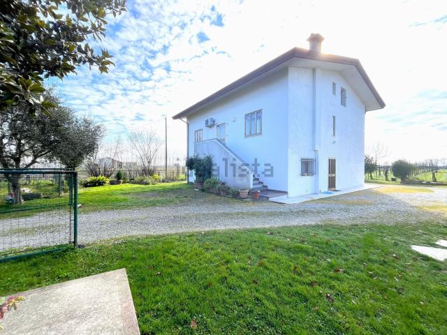 Casa in vendita a Portogruaro, Veneto