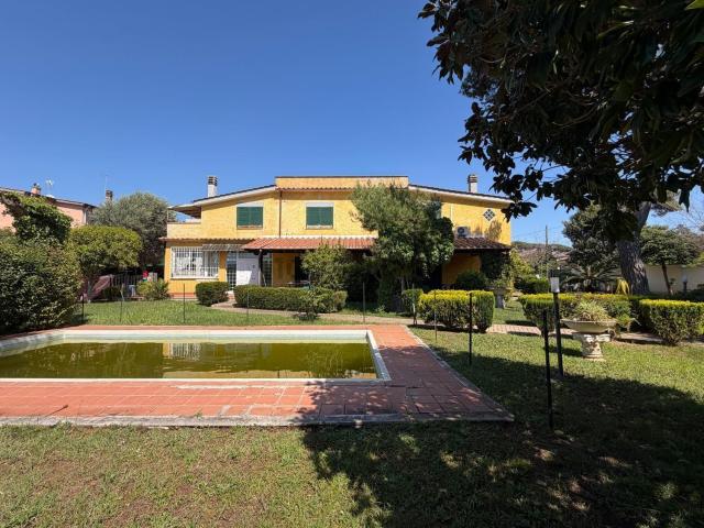 Casa in vendita a Colle Romito, Roma Capitale