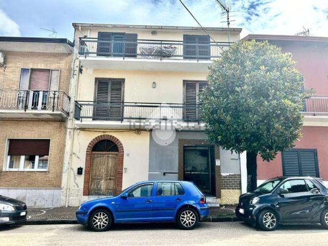 Casa in vendita a Cervinara, Campania