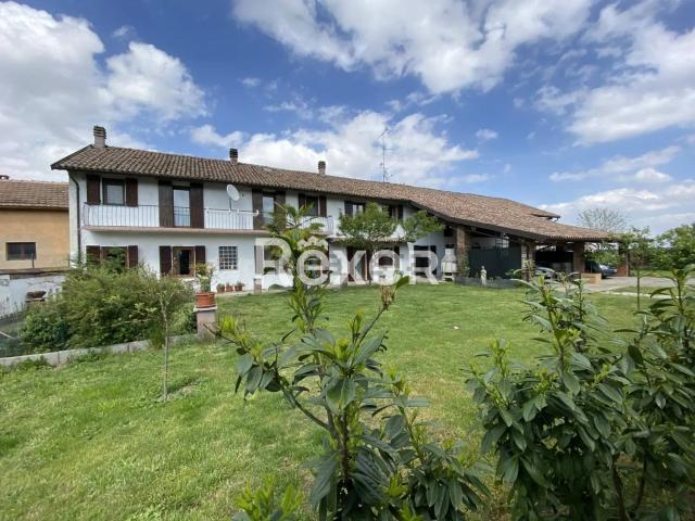 Casa in vendita a Zeme, Lombardia