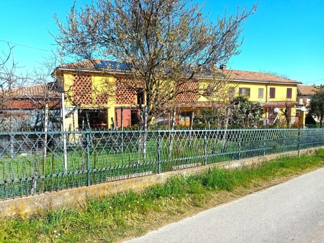 Casa in vendita a Piemonte, Asti