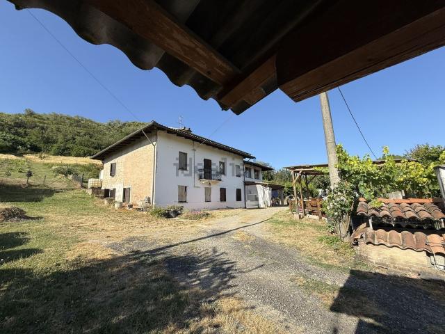 Casa in vendita a Piemonte, Asti