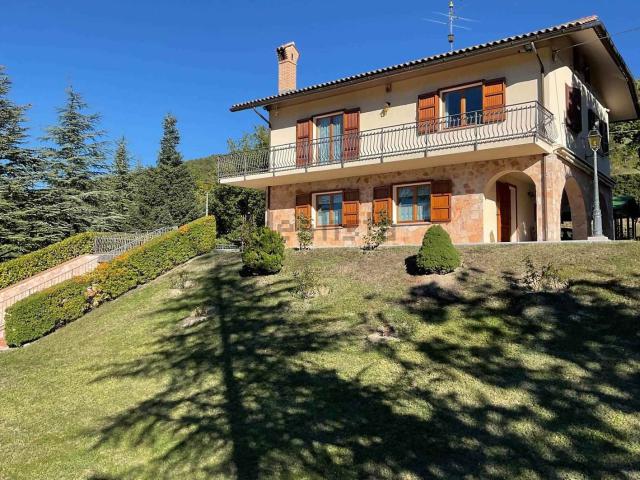Casa in vendita a Marche, Macerata