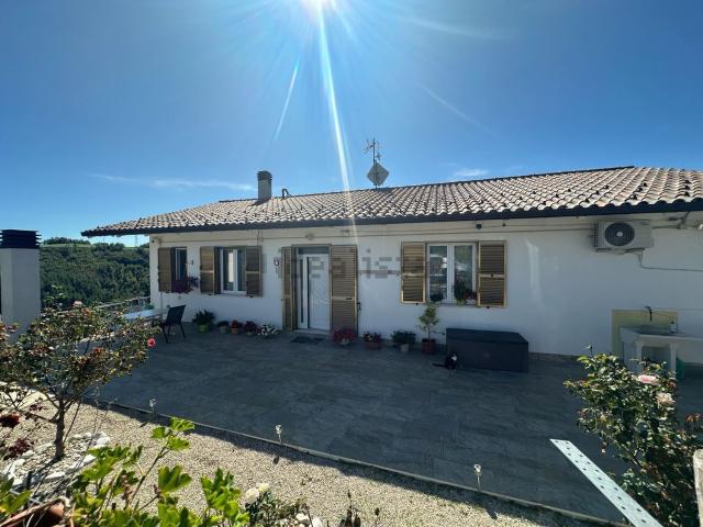 Casa in vendita a Rocca Santa Maria, Abruzzo