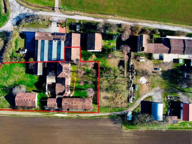 Casa in vendita a Unione delle Terre d'Argine, Novi Di Modena