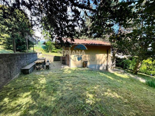 Casa in vendita a Alzano Lombardo, Lombardia