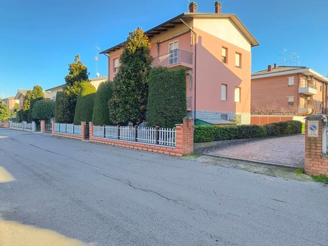 Casa in vendita a Unione dei comuni del Sorbara, Ravarino
