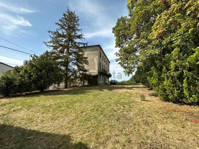 Casa in vendita a Piemonte, Alessandria