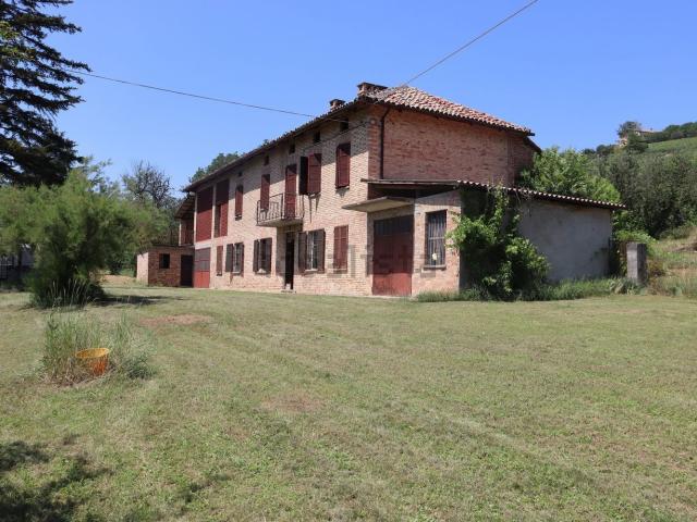 Casa in vendita a Piemonte, Asti