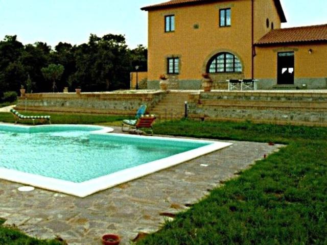 Casa in vendita a Tuscania, Lazio