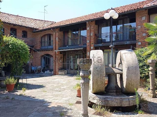 Casa in vendita a Cucciago, Como