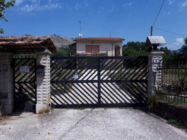 Casa in vendita a Cervaro, Lazio