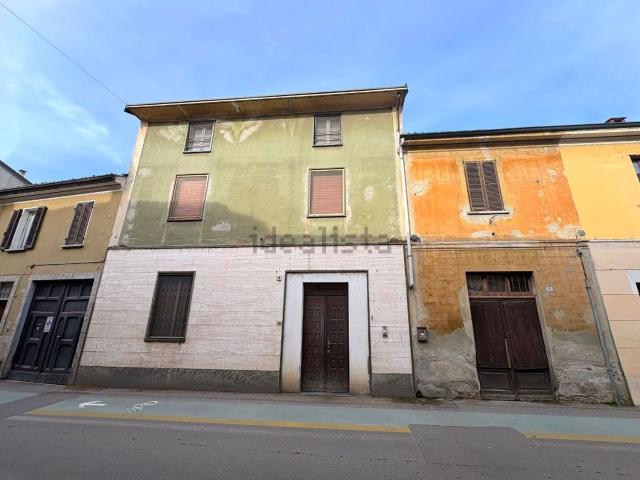Casa in vendita a Sannazzaro De' Burgondi, Lombardia