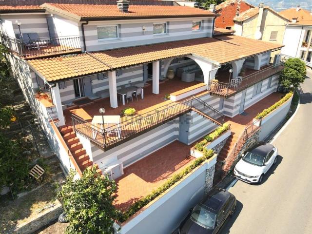 Casa in vendita a Vezzano Inferiore, Vezzano Ligure