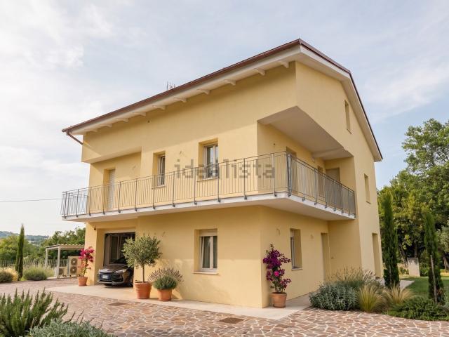 Casa in vendita a Marche, Macerata