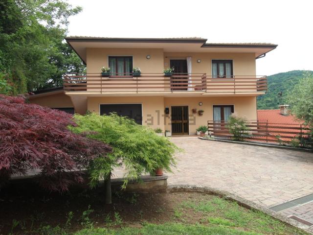 Casa in vendita a Chiampo, Veneto