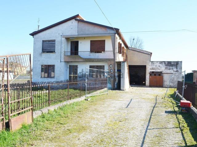 Casa in vendita a Casale Di Scodosia, Veneto