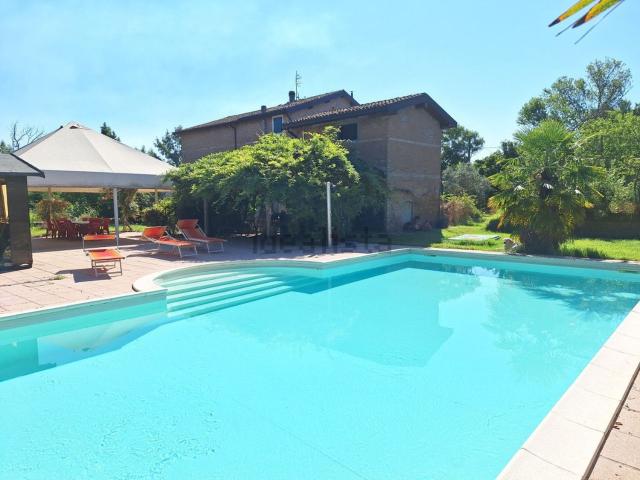 Casa in vendita a Modena, Reggio Emilia