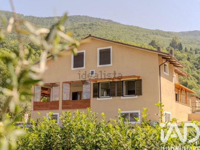 Casa in vendita a Spello, Umbria