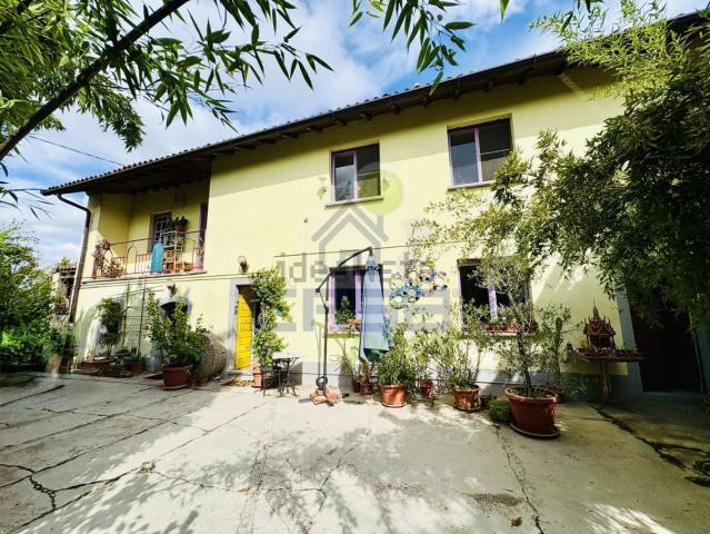 Casa in vendita a Inverno, Inverno e Monteleone