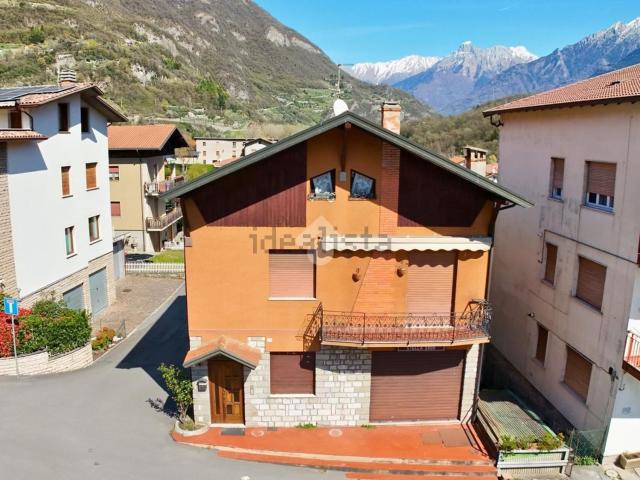 Casa in vendita a Comunità montana della valle Camonica, Malegno