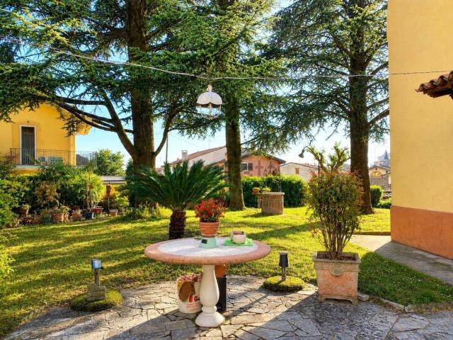 Casa in vendita a Castelnuovo Del Garda, Veneto