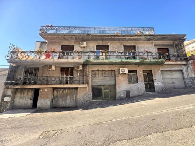 Casa in vendita a Belpasso, Sicilia