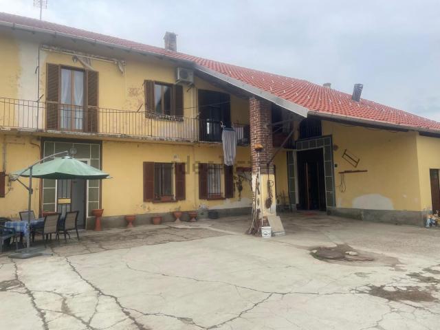 Casa in vendita a Cassolnovo, Pavia