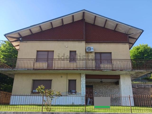 Casa in vendita a Marche, Macerata
