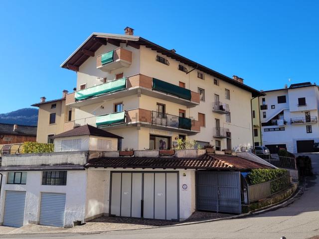 Casa in vendita a Gorno, Lombardia