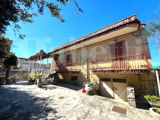 Casa in vendita a Arzano, Napoli