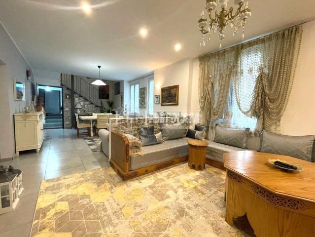 Casa in vendita a Rovascio, Tavernerio